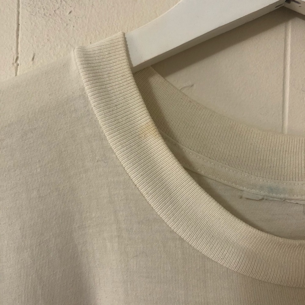 Vintage Tommy Hilfiger embroidered logo tee - Picture 4 of 7